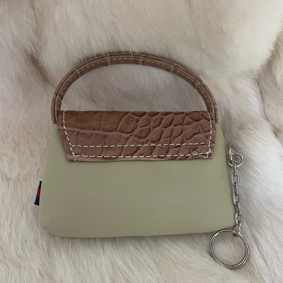 Tommy Hilfiger Tan & Pale Green Change Purse Keychain - Picture 6 of 7